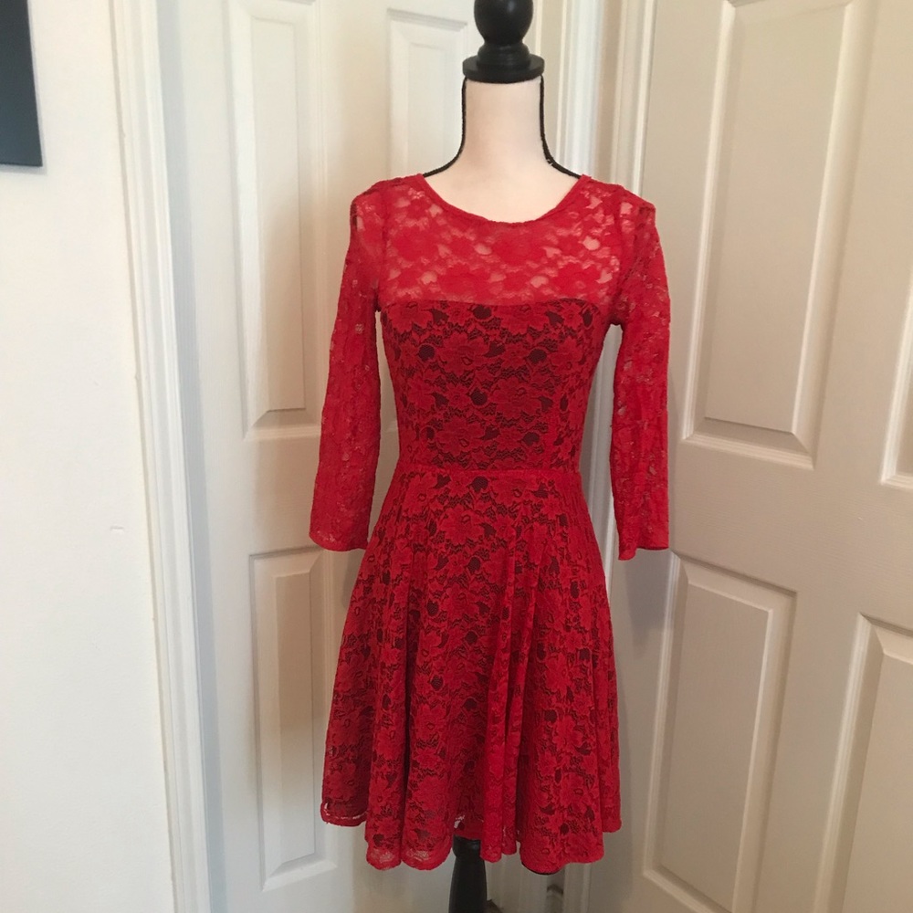 ❤️Red Lace French Connection Dress